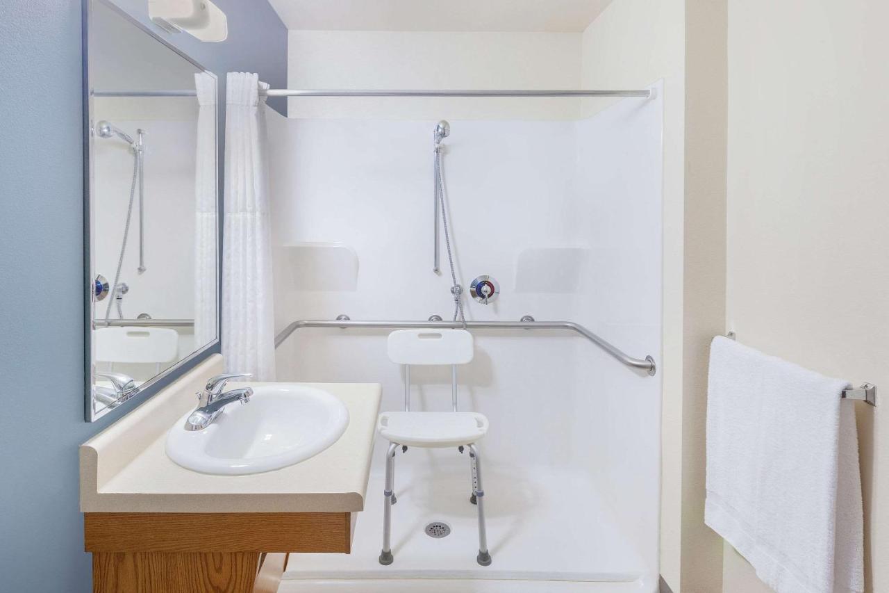 Woodspring Suites Ankeny Des Moines Bagian luar foto