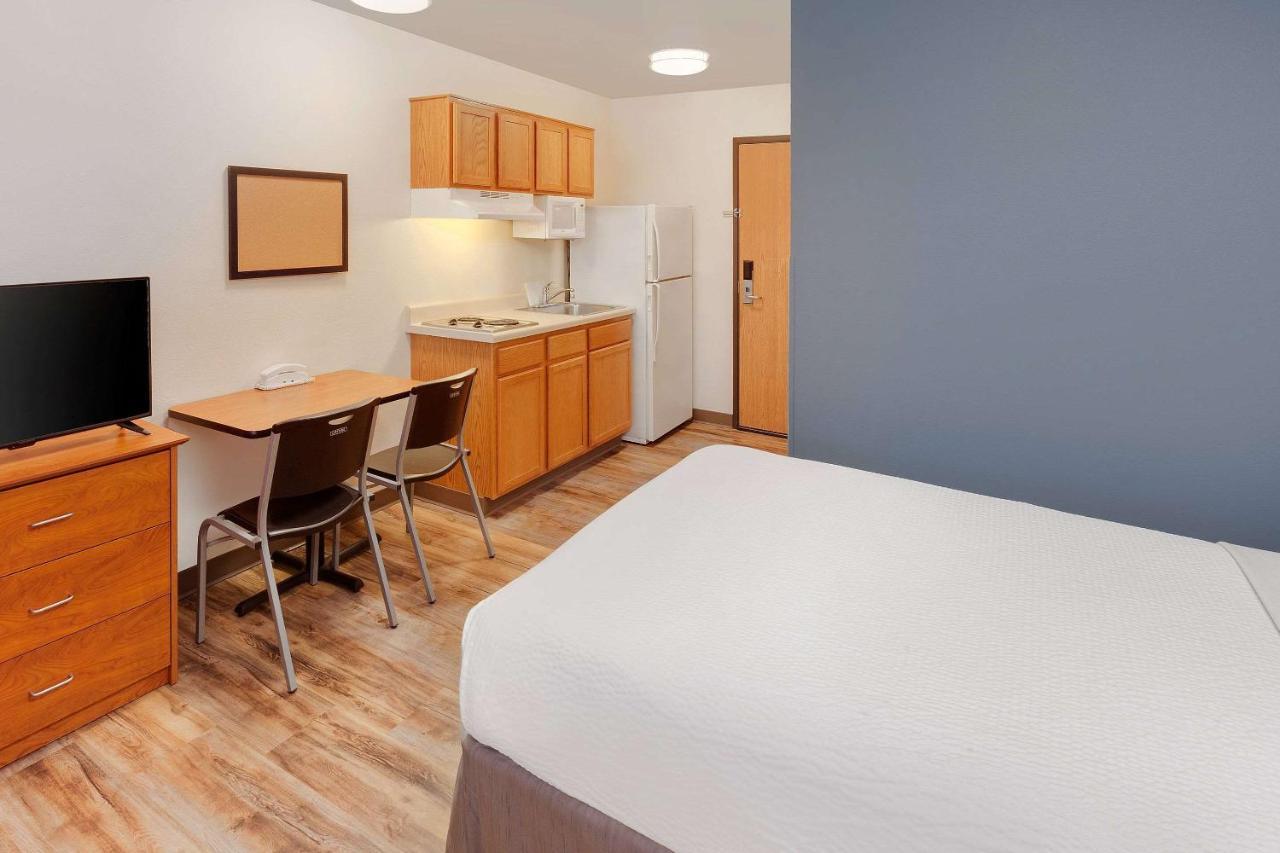 Woodspring Suites Ankeny Des Moines Bagian luar foto