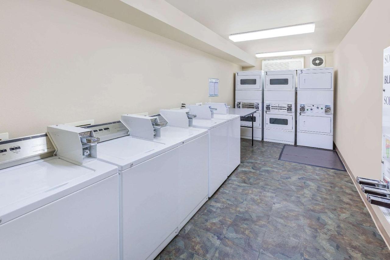 Woodspring Suites Ankeny Des Moines Bagian luar foto