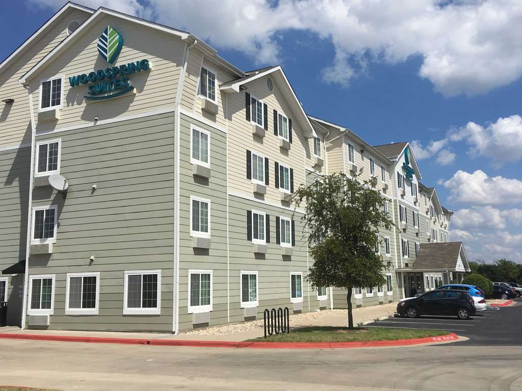 Woodspring Suites Ankeny Des Moines Bagian luar foto